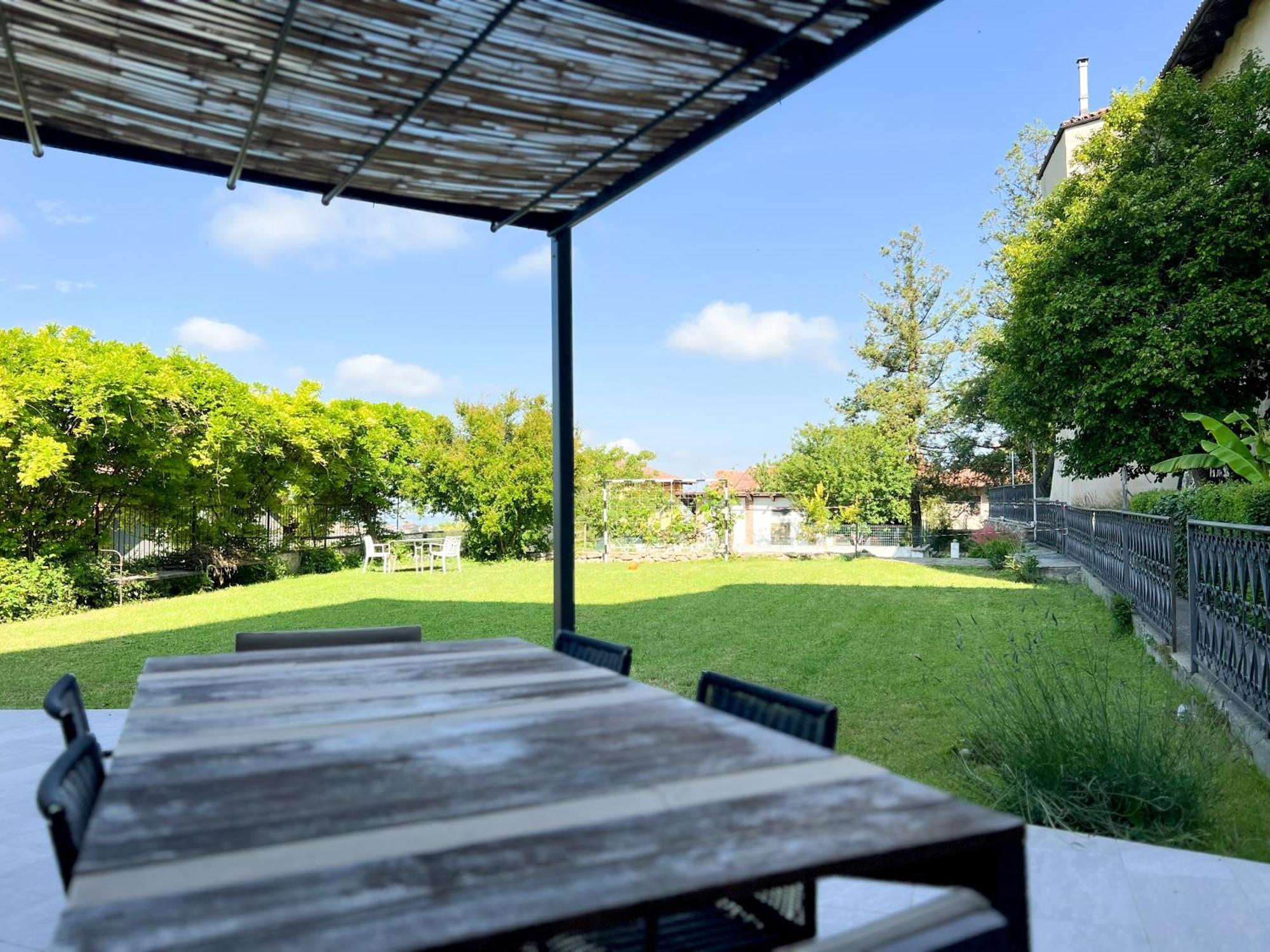 Comecasa 2 Bedrooms With Garden Apartment Benevello Dış mekan fotoğraf
